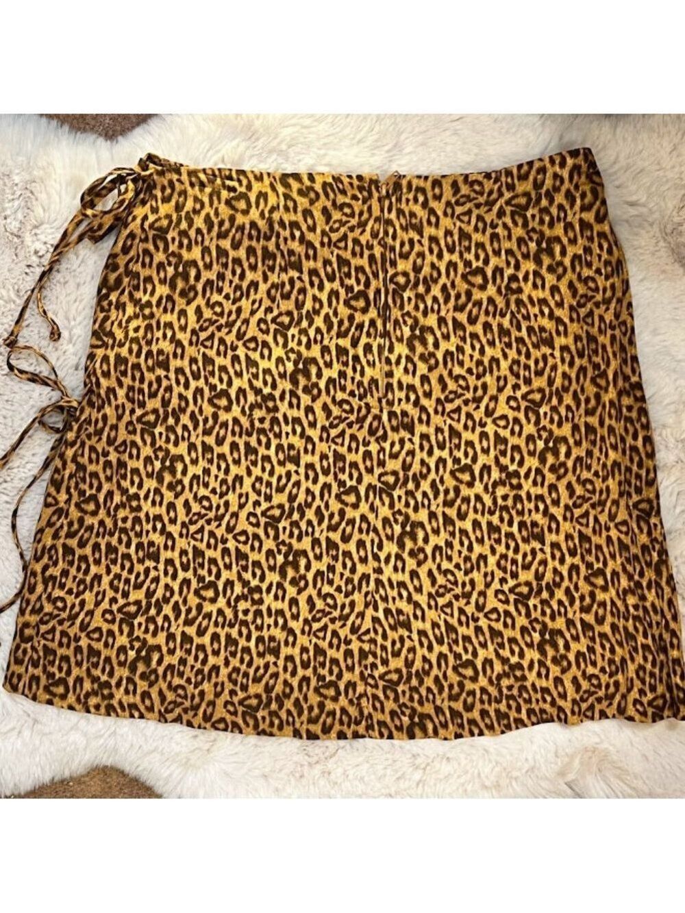 NWT $49 GB Leopard Print Double Tie Mini Skirt - Picture 3 of 6